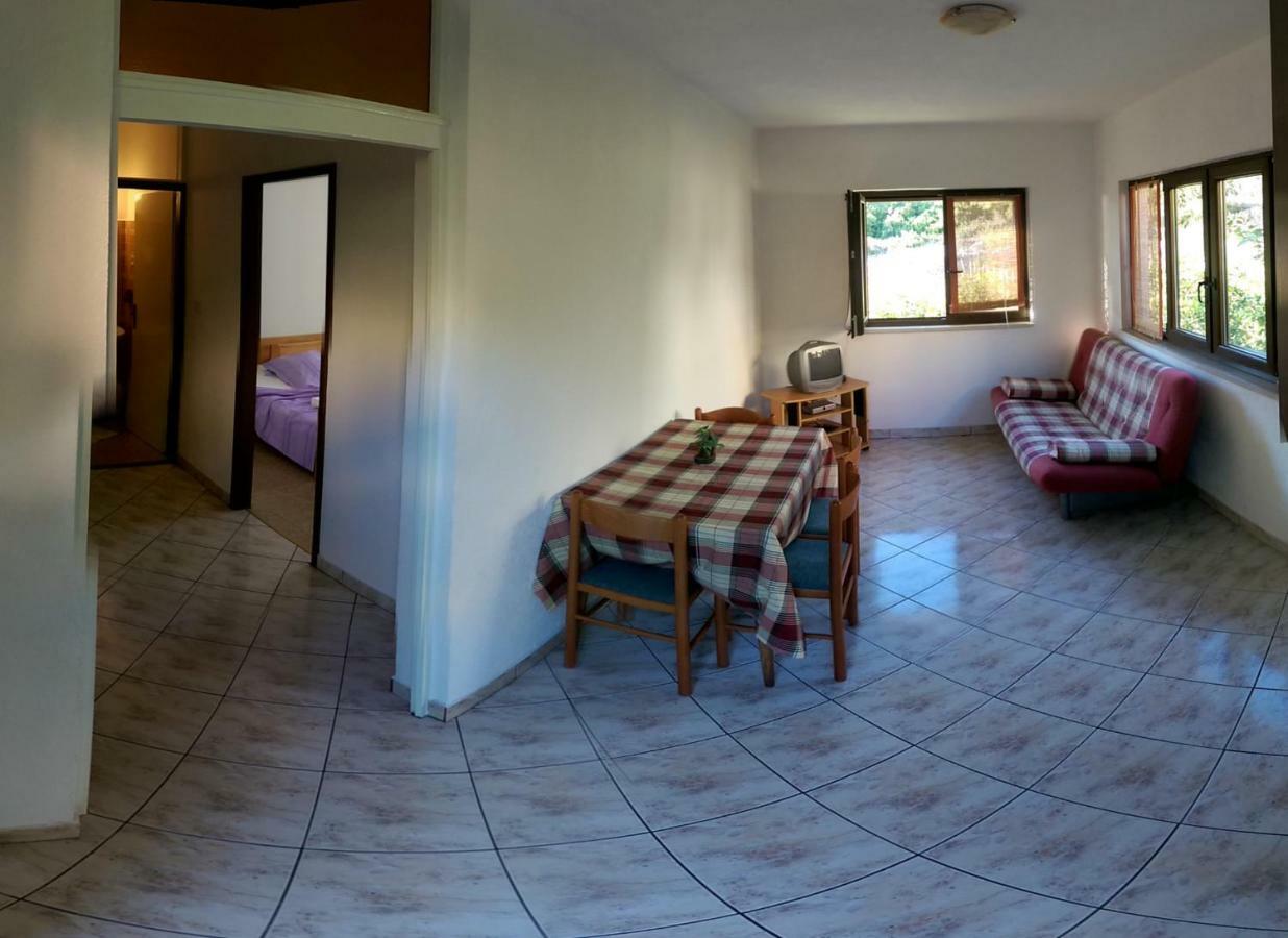 Apartmani Sandro イバン・ドーラッツ エクステリア 写真