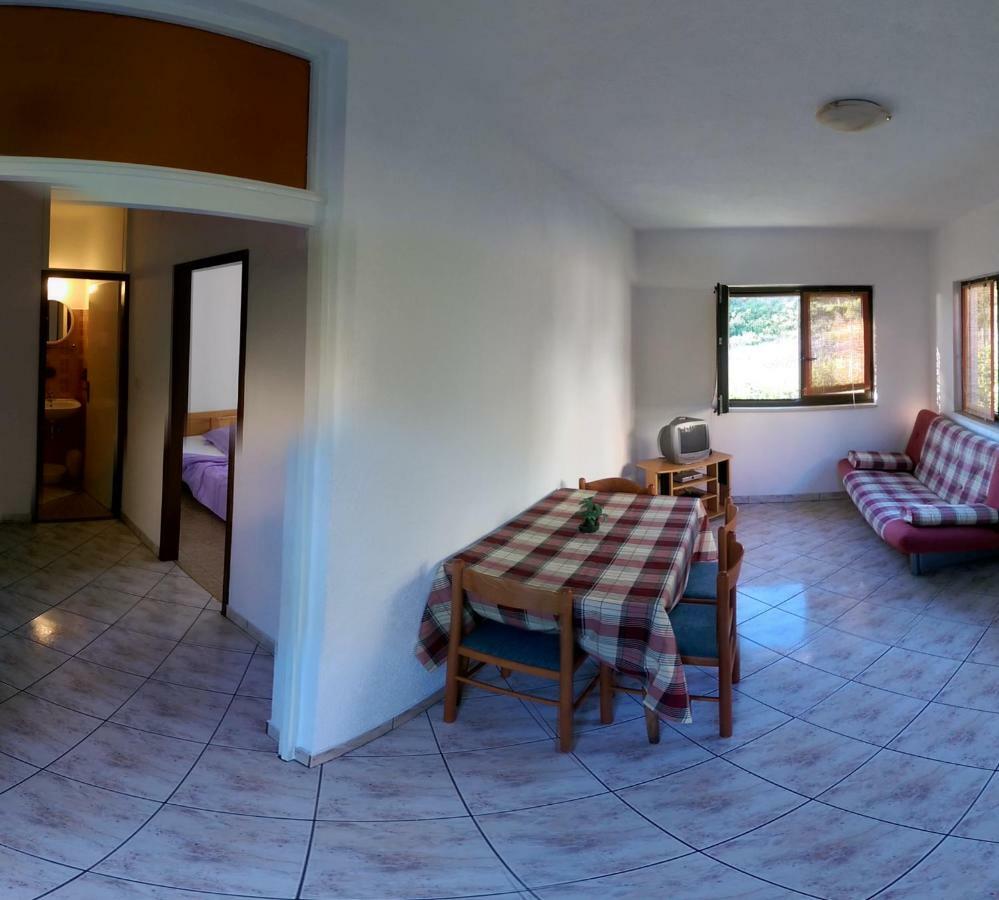 Apartmani Sandro イバン・ドーラッツ エクステリア 写真